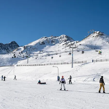 Pierre & Andorra Sunari Peretol Lägenhet